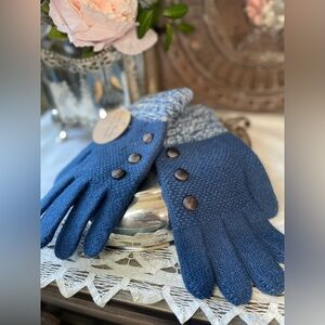 Britt’s Knits blue knit gloves side antique silver buttons new